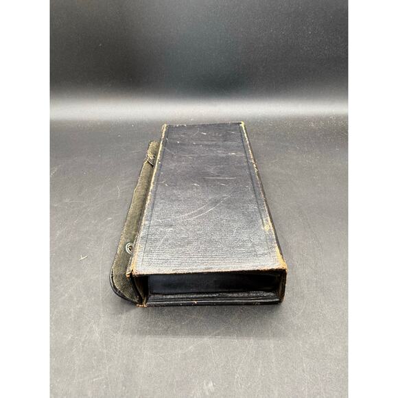 Vintage Leather Apothecary Medical Kit – Holds 24 Vials (Missing 3) - Picture 8 of 9